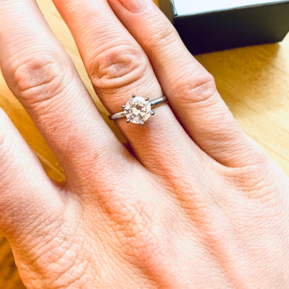 Simulated diamond ring - Picture 3 of 4
